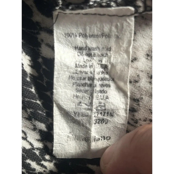 Phanuel Womens Blouse Animal Print Roll Tab Sleeve V-neck Size Medium - Picture 15 of 15